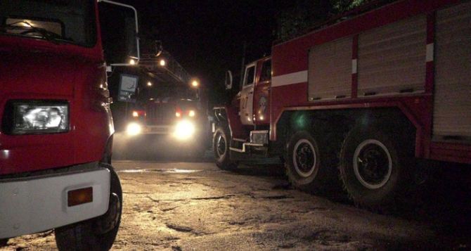 В Луганске при пожаре жилого дома погиб человек