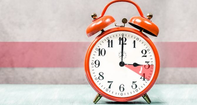 Не забудьте перевести часы! В ночь с 26 на 27 марта Украина перейдет на летнее время