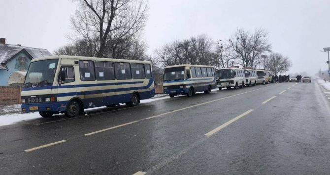 Сегодня удалось эвакуировать более 400 жителей Луганщины.