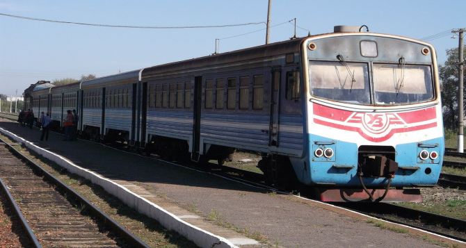 Поезда из Луганска в Москву пойдут через жд-пункт пропуска «Лантратовка — Валуйки»