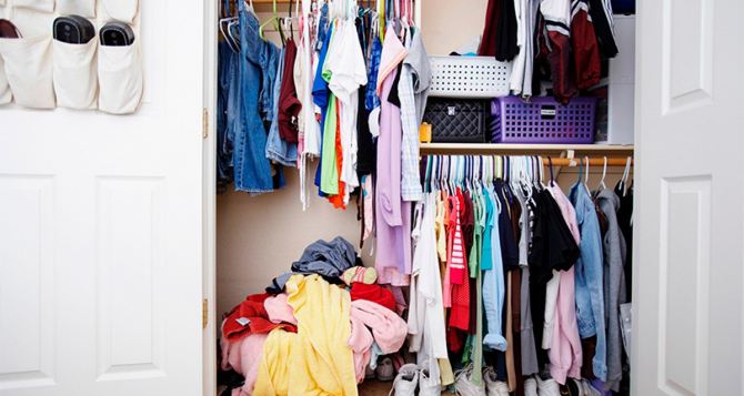Об этом не знают 90% хозяек: как правильно складывать одежду в шкаф