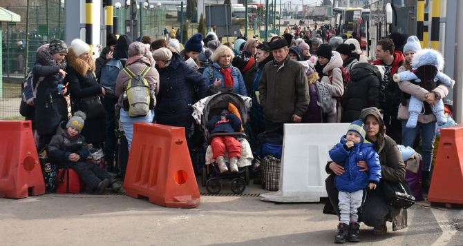 В Европе проживает почти 5 млн беженцев из Украины. В каких странах больше всего