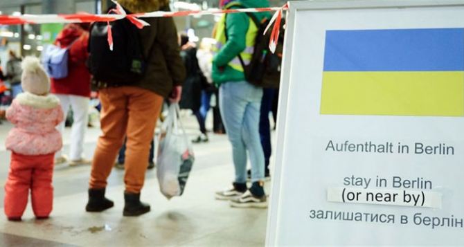 Можно ли украинским беженцам в Германии выехать обратно в Украину: как не потерять выплаты