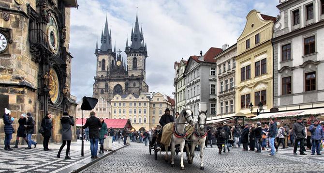 Работа для украинских беженцев в Чехии: как обстоят дела