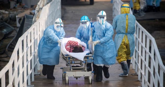 В Китае коронавирусом заразились 37 миллионов человек, в сутки умирает до 5 тысяч человек — СМИ