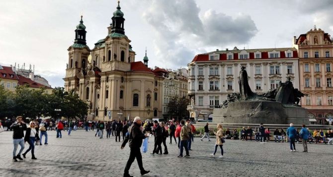 Бесплатное жильё для украинских беженцев в Чехии могут сократить до 150 дней