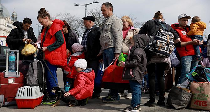 В Польше ужесточаются правила для украинских беженцев: что изменится с марта