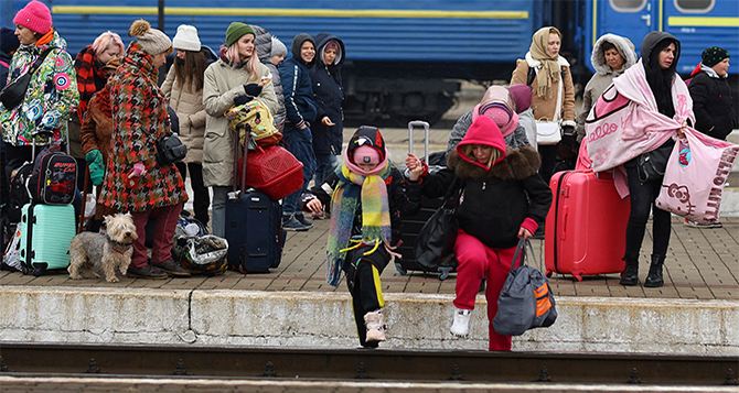Факт или реальность: Украинцы поднимают экономику Европы или ЕС содержит беженцев