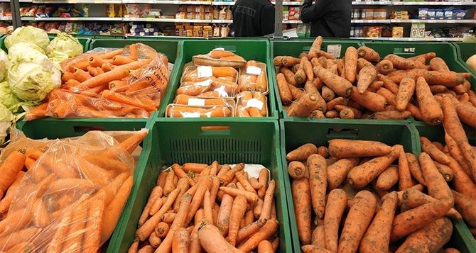 В Украине рост цен на морковь, лук, томаты и яблоки