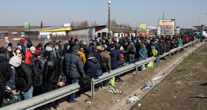 Более 12 миллионов человек покинули Украину: кого точно не вернуть