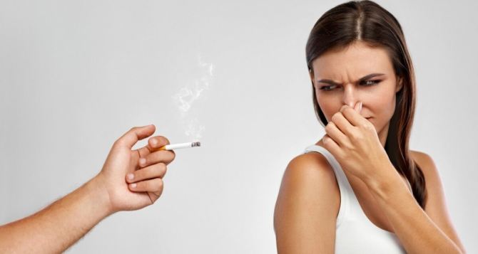 Три быстрых способа избавиться от запаха табака в квартире: больше никакой вони