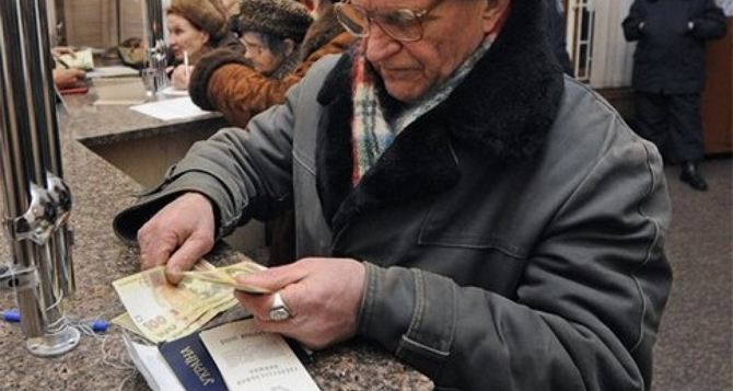 Перерасчет пенсий в марте, повышение выплат от 700 до 1500 гривен