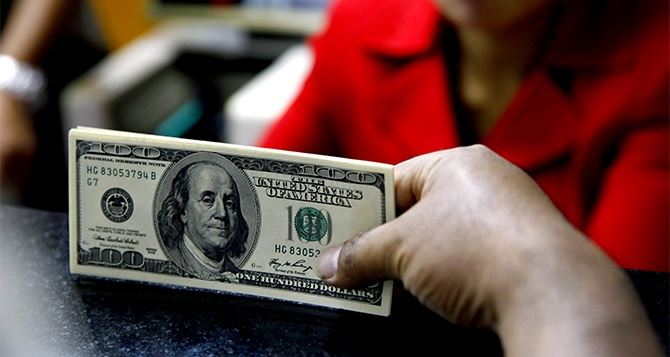 Пора покупать валюту? Что будет влиять на курс доллара в марте