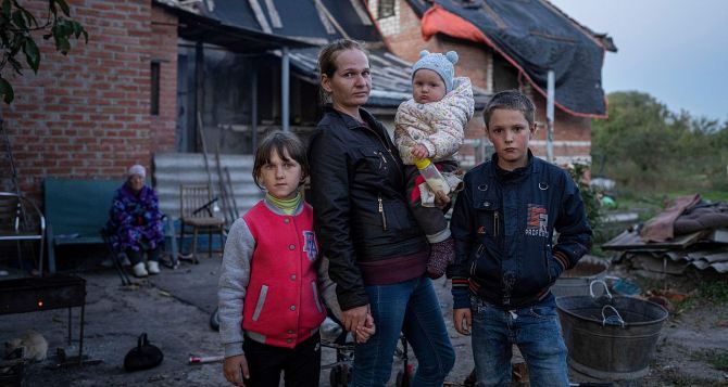 За чертой бедности — 8 миллионов жителей Украины. Страна отброшена на 15 лет назад