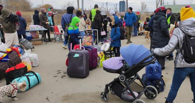 Сколько беженцев реально вернется в Украину из-за границы. Ответ эксперта шокировал
