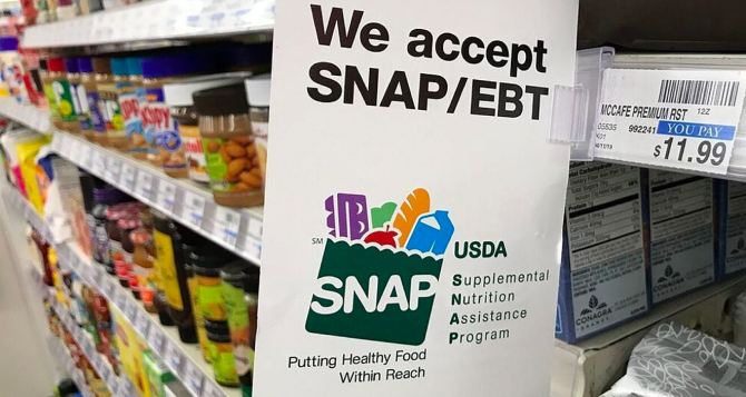 Украинцев в США предупредили: супермаркеты перестанут принимать продуктовые талоны