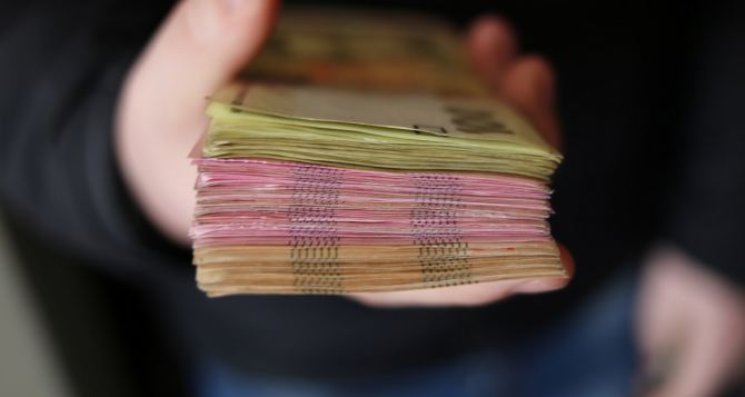 В Украине пересмотрят прожиточный минимум и минимальную зарплату: будем получать по 9 тысяч
