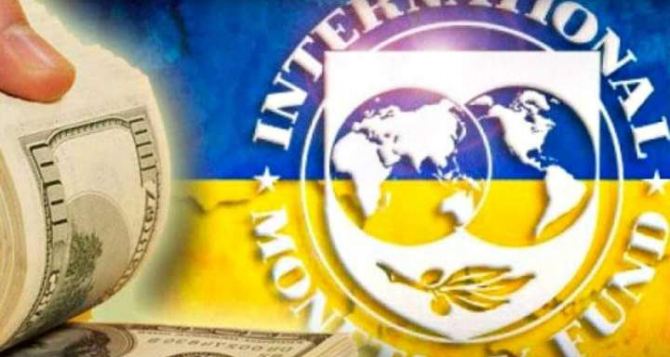 Украина опять берет кредит у МВФ: какую цену заплатят украинцы