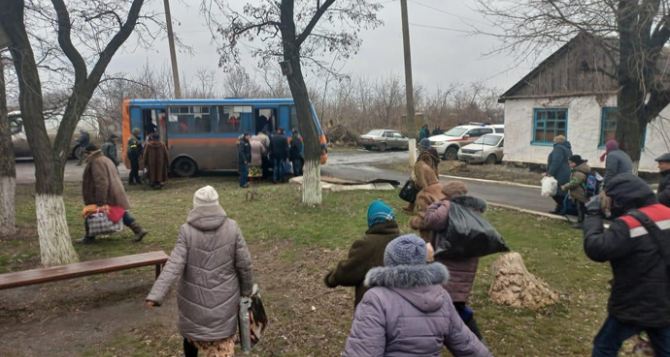 Жителей Харьковской области эвакуируют в обязательном порядке