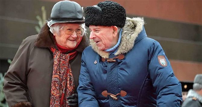 Минимальная пенсия 3120 гривен с марта: кто из украинцев может получать такие выплаты