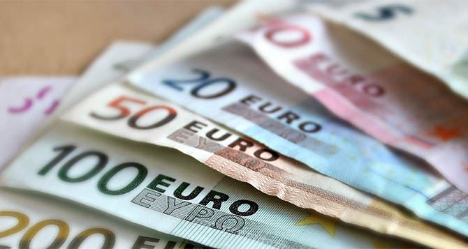 Евро продолжает расти в цене: официальный курс валют на 6 марта 2023 года