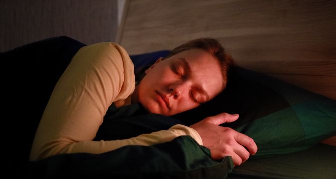 Учёные вычислили идеальное время, когда нужно ложится спать