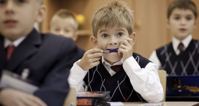 Украинских школьников могут перевести на 12 — летнюю систему обучения с 2024 года