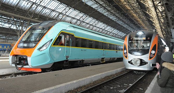 Укрзализниця меняет график поездов: что стоит знать пассажирам