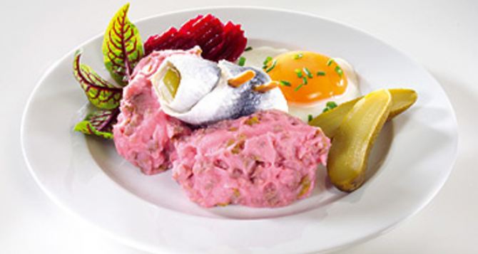 Что нужно обязательно попробовать в Германии: 6 типичных, но странных немецких блюд