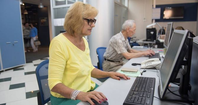 Ждать 60 лет не нужно: кто из украинцев может выйти на пенсию раньше на полтора года