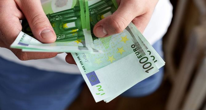 Курс доллара и евро — банки Украины не готовы к свободной валюте