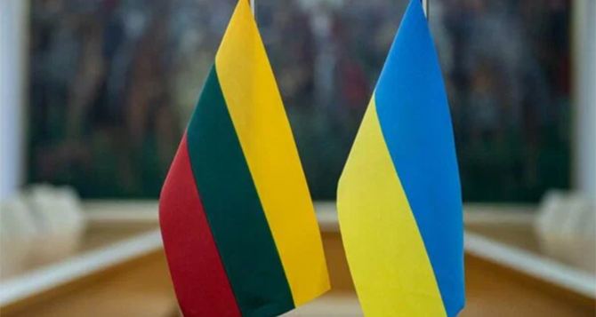 Работающие в Литве украинские беженцы должны говорить по-литовски.