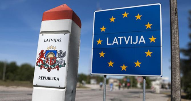 Латвия планирует ввести электронную очередь на границе
