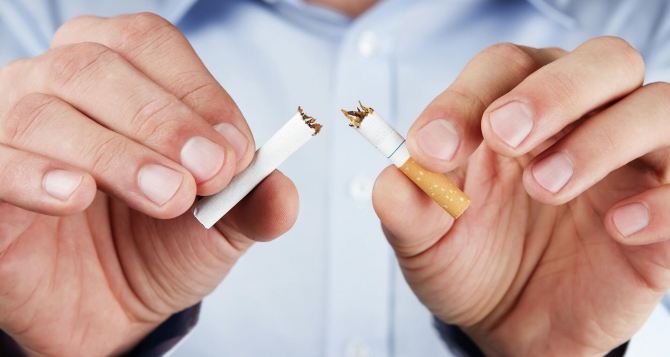 Три стопроцентных способа курить назвал психиатр-нарколог