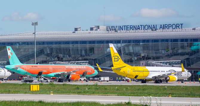 Стоит ли открывать аэропорты: Украина попросила совета у Израиля