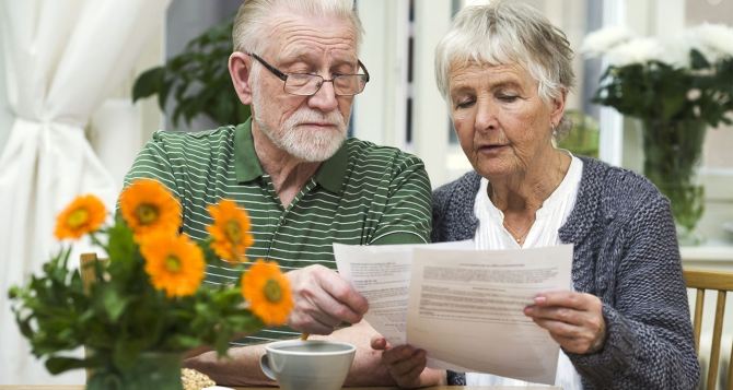 Удержат часть выплат: кто с 1 сентября может остаться без части пенсии