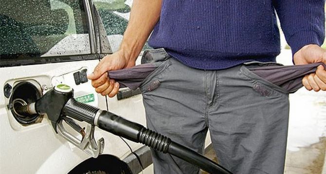 За неделю на всех АЗС увеличились цены на бензин и дизтопливо