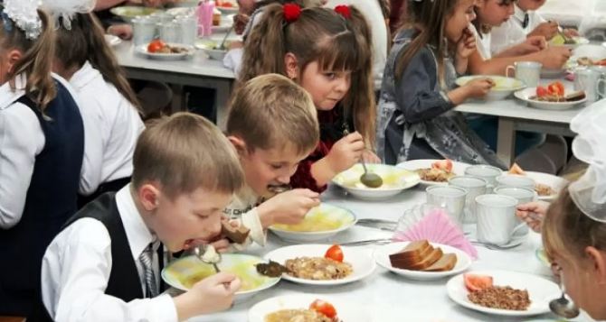 Реформа школьного питания не только о еде, она и об умении помогать и взаимодействовать — Елена Зеленская