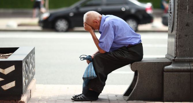 Эти украинцы потеряют пенсии после верификации: выплат лишат многих