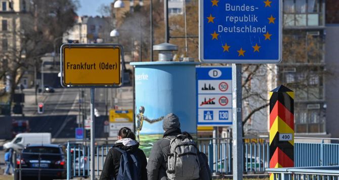 «С Шенгенским  соглашением что-то не ладно». Профсоюзы полиции в Германии возмущены