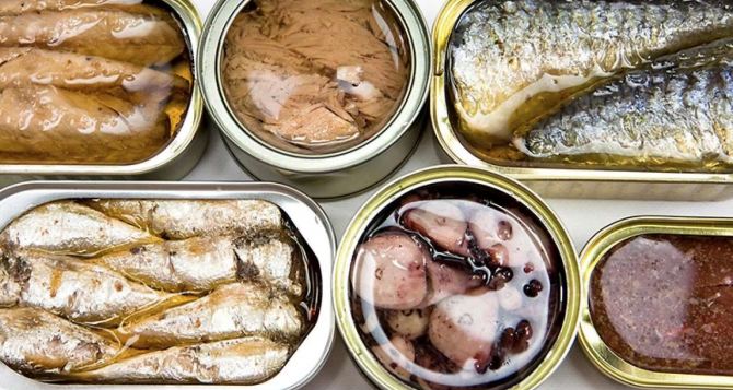 Одной банкой рыбных консервов накормите всю семью: вот что из них готовят хитрые хозяйки