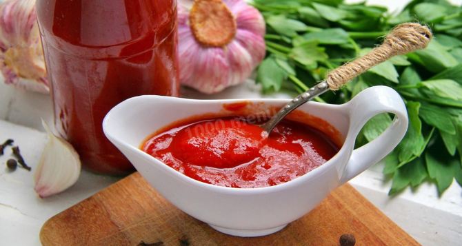 Как приготовить домашний кетчуп на зиму из помидор с яблоками: рецепты и советы