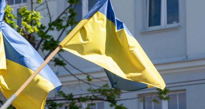 Украинским беженцам в Мюнхене помогут переоформить свою пенсию сразу в консульстве Украины