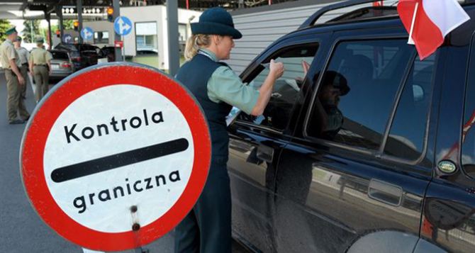 Strict Food Restrictions Imposed at Ukrainian-Polish Border: Customs Warns Travelers