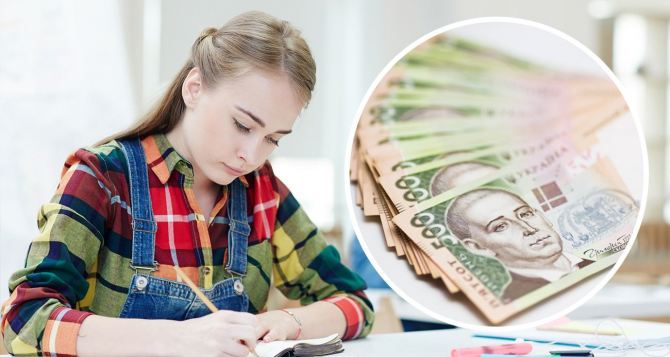 Кто может получить ваучер на 26 тыс гривен: 11 тысяч украинцев уже оформили помощь