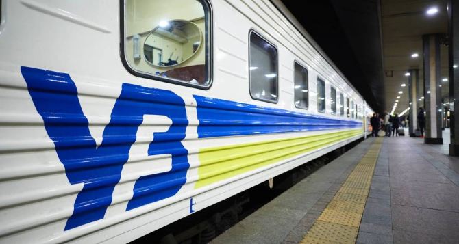 На популярные железнодорожные направления в Украине добавляют рейсы