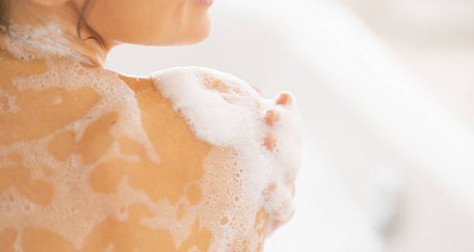 Почему врачи запрещают мыться шампунем вместо геля для душа