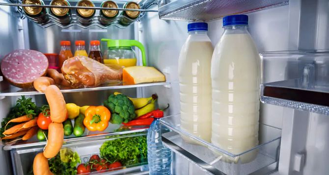 Проверьте свой холодильник: там точно есть один из продуктов, которые категорически нельзя хранить в холоде