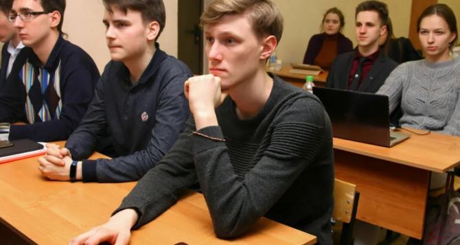 Поучились и хватит: в Украине началось тотальное отчисление студентов из вузов