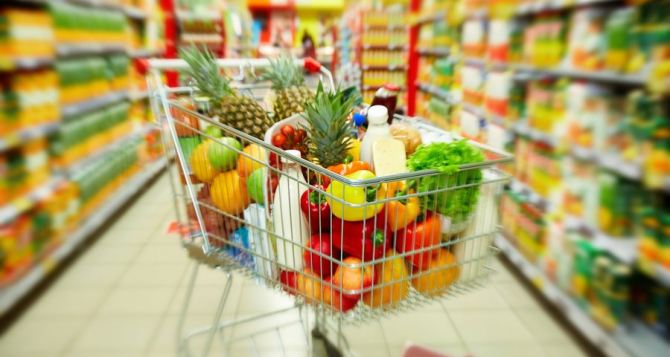 Сетевой супермаркет объявил о специальной скидке для людей старше 65 лет. Акция действует до 15 октября